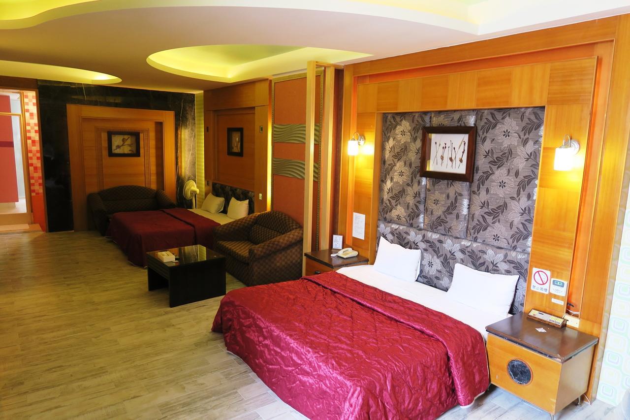 富晴汽車旅館fu Ching Motel Changhua Exterior foto